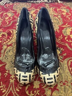 Diego Di Lucca
Woven Black and Tan Women's Patent Pumps
